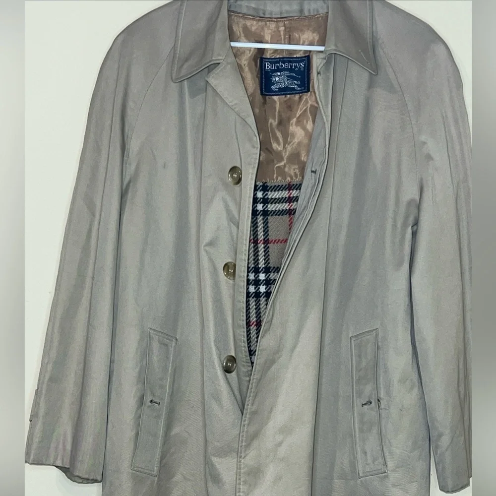 Vintage Burberry’s Trench Coat Wool Nova Check Lining Tan men’s 44